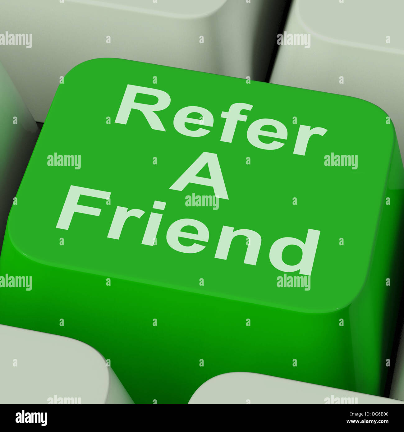 Refer A Friend Key zeigt vorschlagen, Person Stockfoto