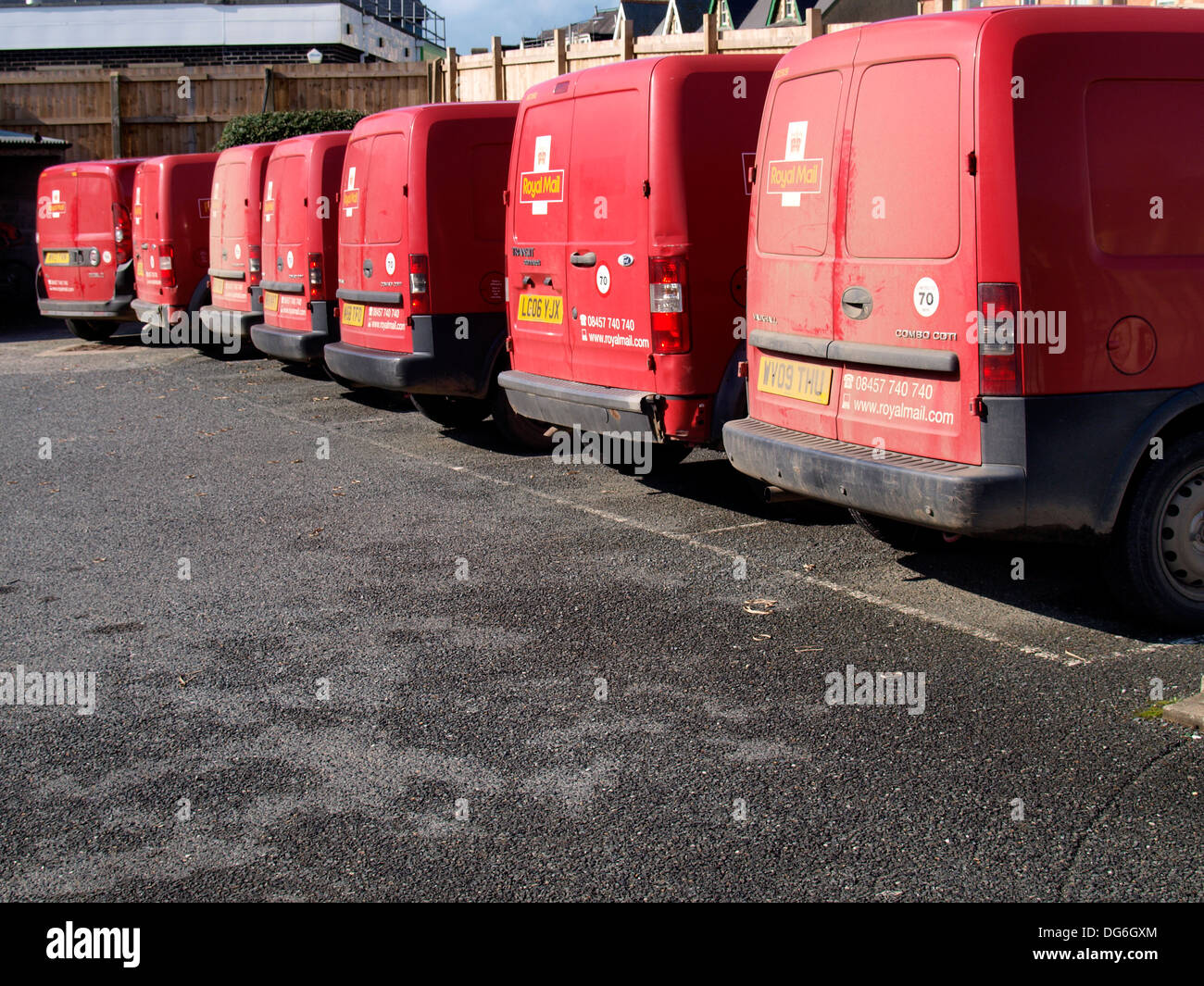 Reihe von Royal Mail vans, Bude, Cornwall, UK Stockfoto
