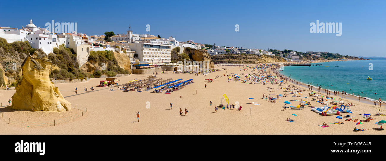Portugal, Algarve, Albufeira, Praia Peneco Stockfoto