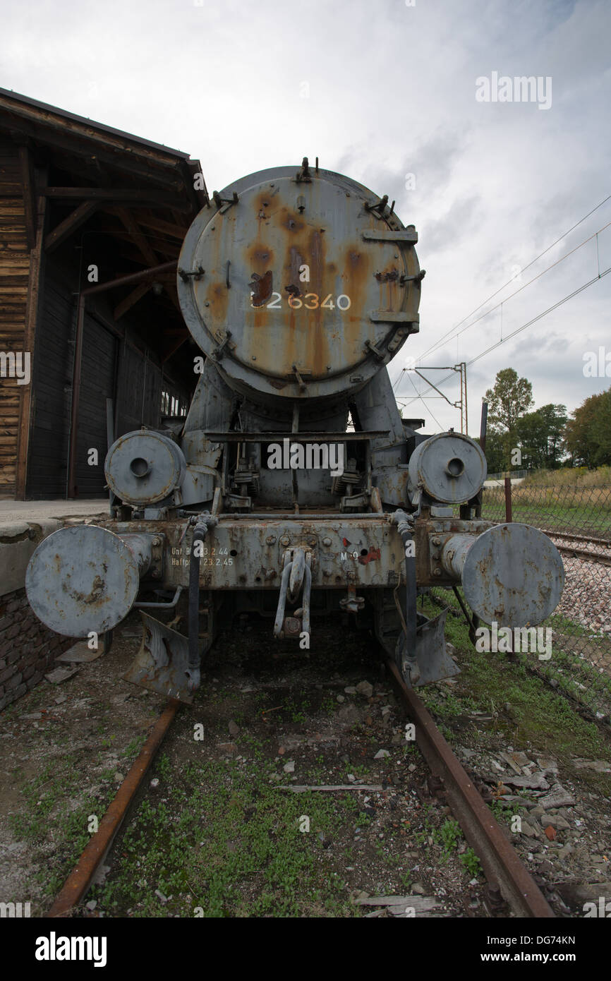 Detail des historischen Zuges am Bahnhof Radegast in Polen - das Denkmal der Juden aus Lodz, die während des Krieges gestorben. Es war bu Stockfoto