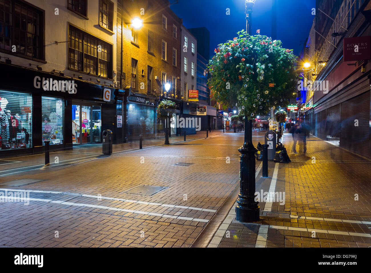 Dublin, Talbot Straße bei Nacht Stockfoto
