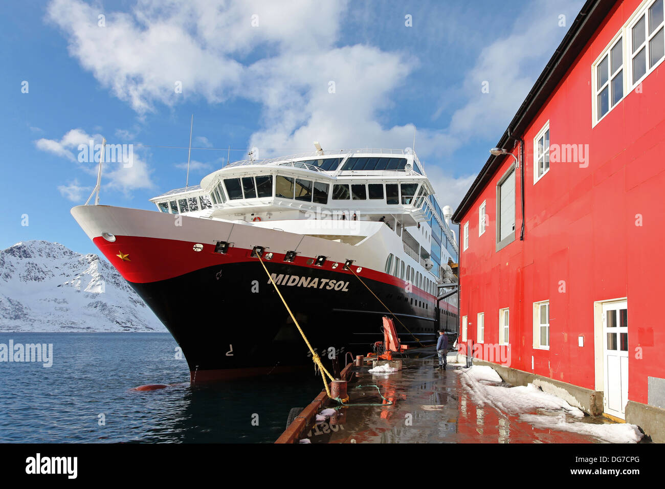 Hurtigruten Schiff MS Midnatsol auf einen kurzen Stopp bei der Kay Oeksfjord. Nord-Norwegen, Provinz Finnmark, Stockfoto