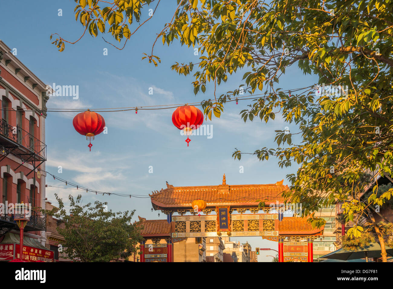 "Die Tore der harmonischen Interesse", Chinatown, Victoria, Britisch-Kolumbien, Kanada Stockfoto