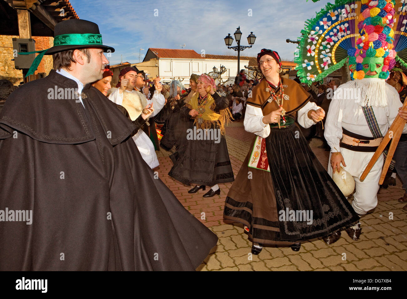 Antruejo (Karneval). Tanzen. Lamas De La Ribera. León. Castilla y León. Spanien Stockfoto