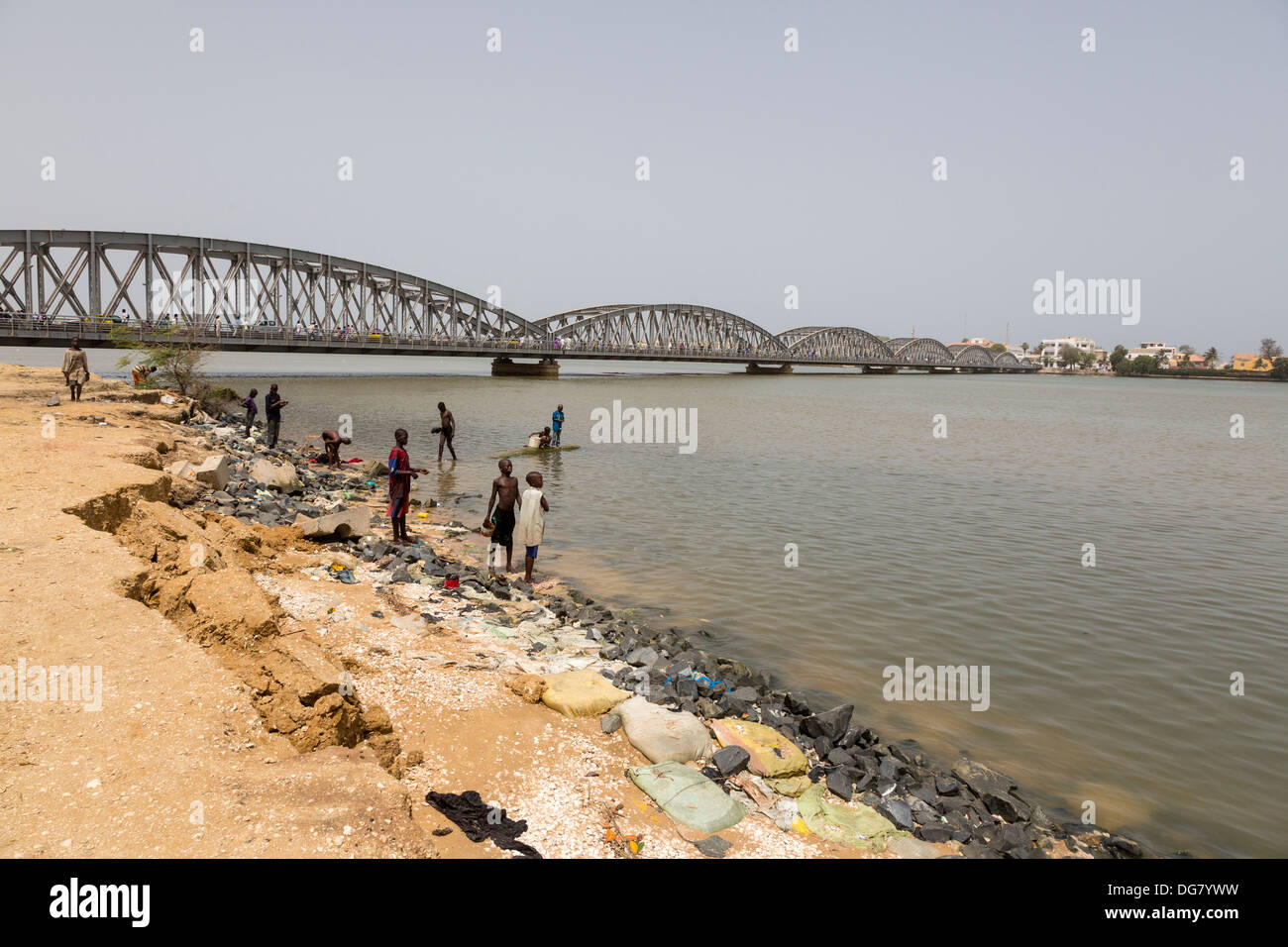 Senegal St. Louis. Pont Faidherbe Brücke über den Fluss Senegal, gebaut 1897. Stockfoto