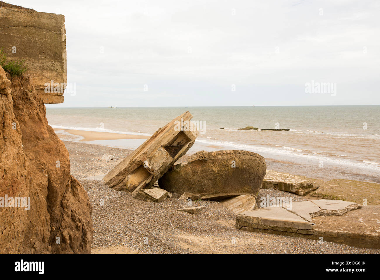 Die Überreste der Godwin Batterie nahe Spurn Point, zerstört durch Küstenerosion. Stockfoto