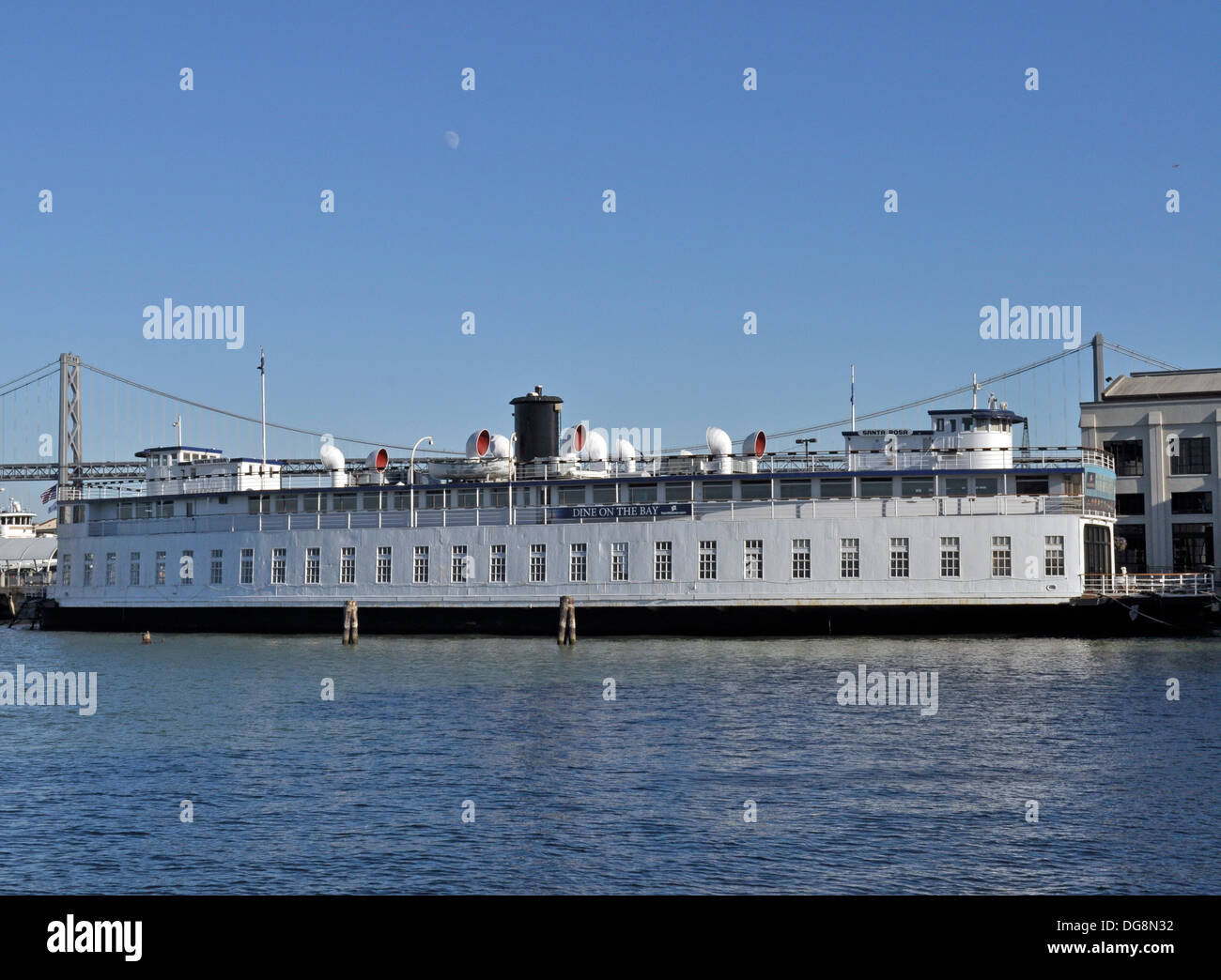 Fähre Santa Rosa angedockt in San Francisco Stockfoto
