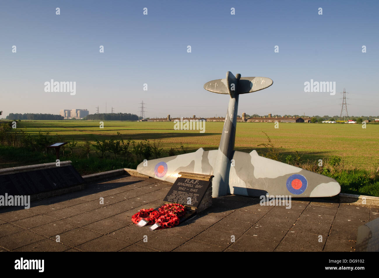 Kriegerdenkmal auf dem Gelände der RAF Bradwell Bucht, östlich von Maldon, Essex, England Stockfoto