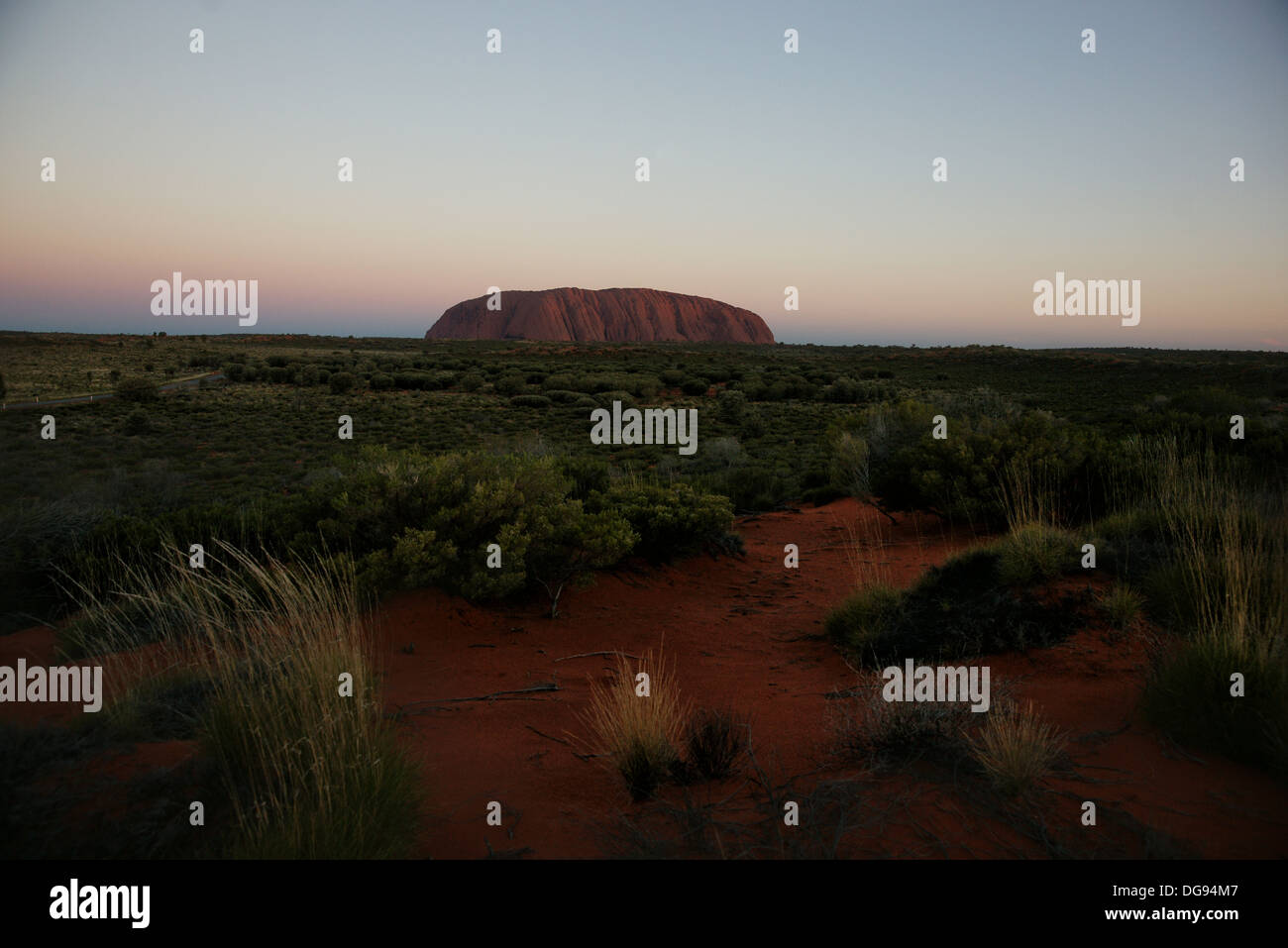 ULURU (Ayers Rock) die Aborigines site in Zentralaustralien. Stockfoto