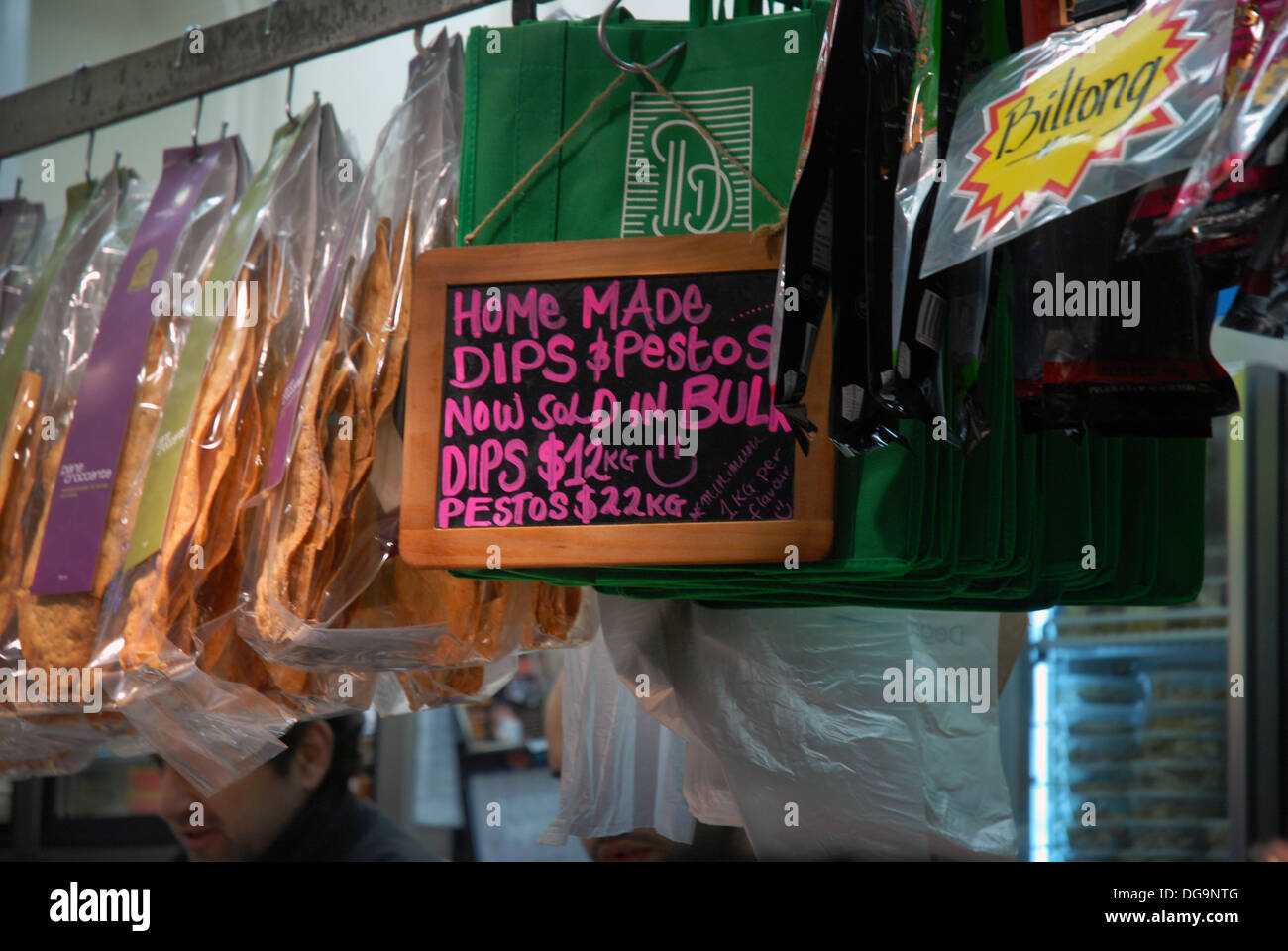 Die größte öffnen Luftverkehrsmarkt in der südlichen Hemisphäre, Queen Victoria Markets Melbourne, Victoria, Australien. Stockfoto