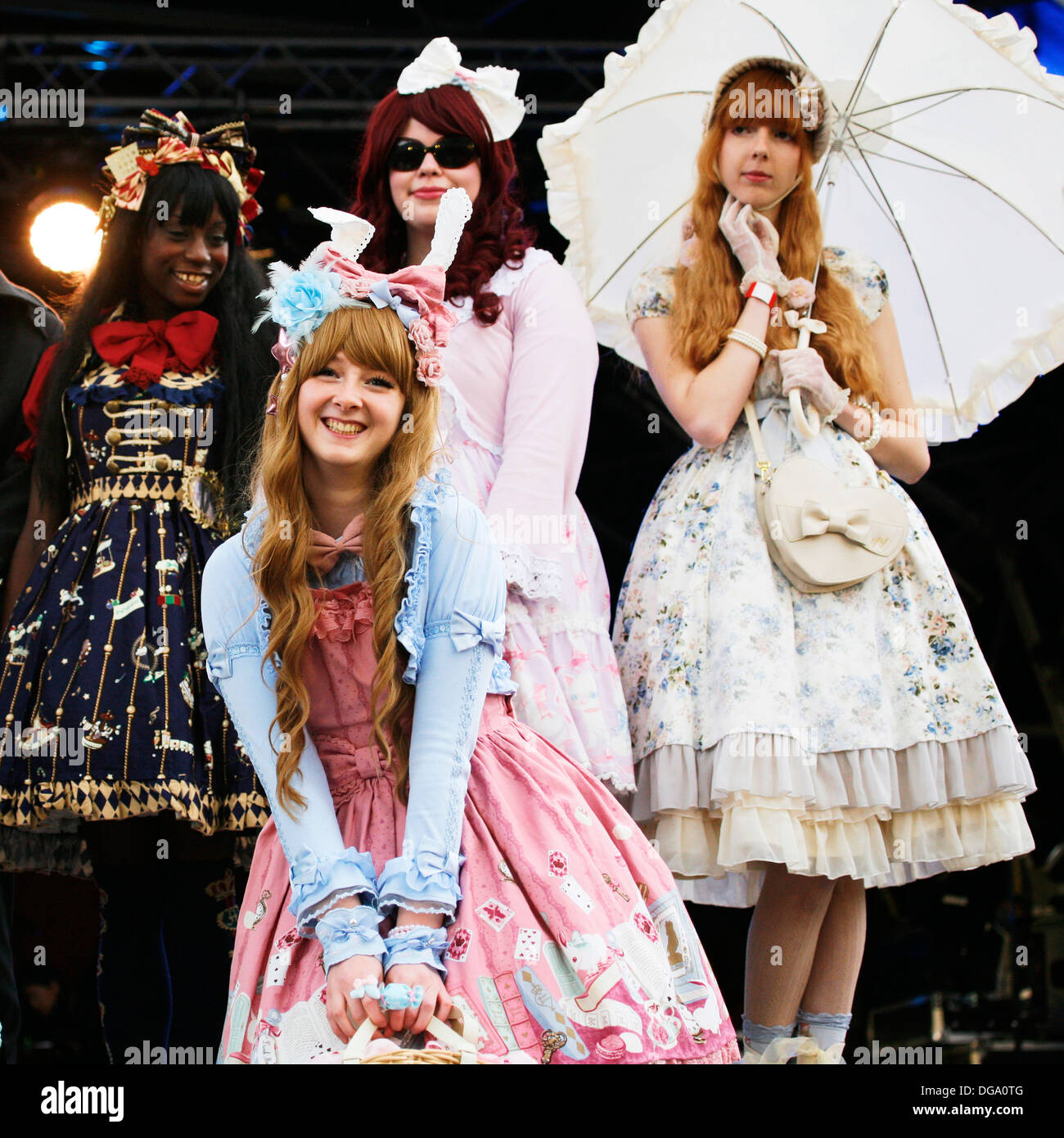 London, UK - 5. Oktober 2013: Teilnehmer, Lolita-Mode-Team von der Tea-Party-Club in 2013 London japanische Matsuri (fest) Stockfoto