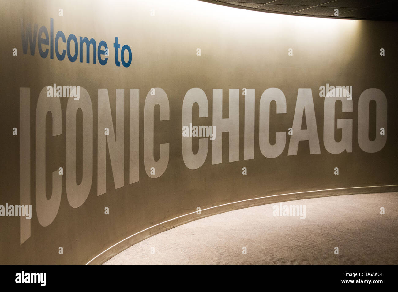 Willkommen Sie im legendären Chicago Zeichen in Willis Tower Stockfoto