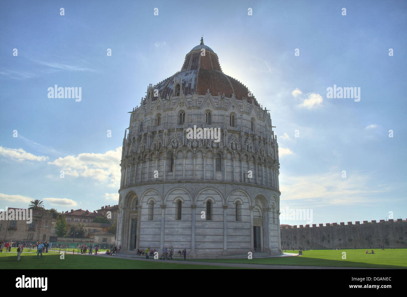 Eine Ansicht der Baptisterium des Heiligen Johannes am Domplatz in Pisa, Italien Stockfoto