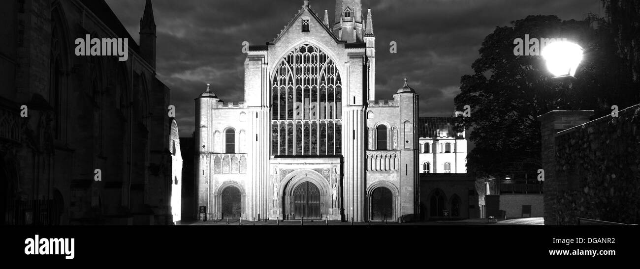 Schwarz / weiß Bild von Norwich Cathedral, Norwich City, Norfolk County, England, UK Stockfoto