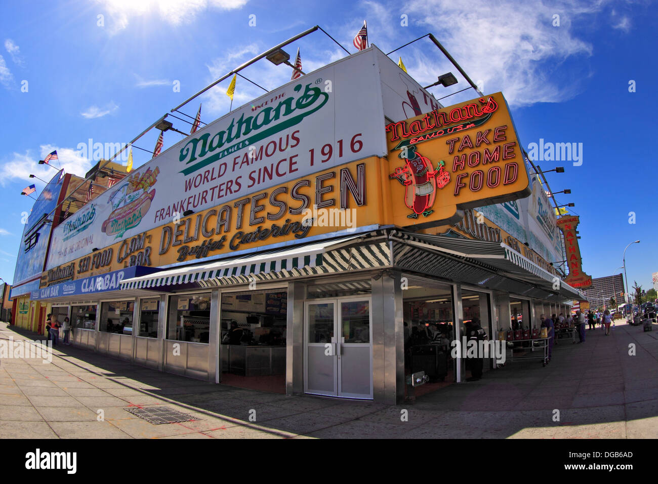 Die ursprünglichen Nathan berühmte Hot Dogs Coney Island Brooklyn NewYork Stockfoto