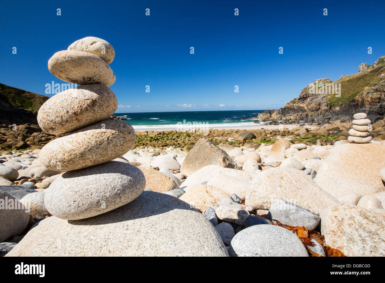 Kornische Küstenlandschaft am Porthmeor Bucht in der Nähe von Zennor, UK. Stockfoto
