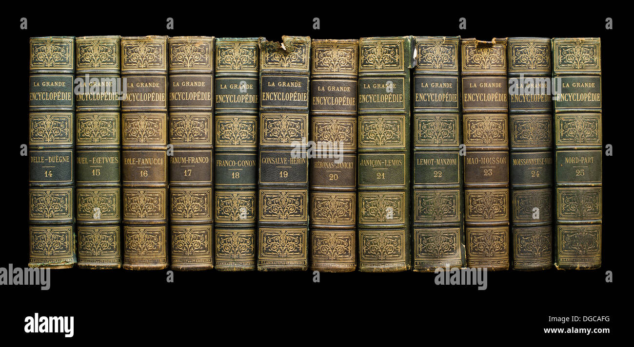 Alte Bücher im Regal. Französische Enzyklopädie Stockfoto
