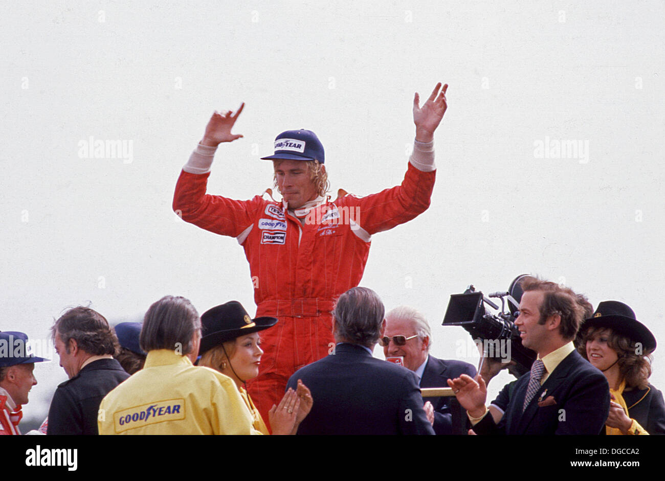 James Hunt, britischer Rennfahrer der Formel-1-Weltmeisterschaft im Jahr 1976 gewann. Sieg in Silverstone 1976. Stockfoto