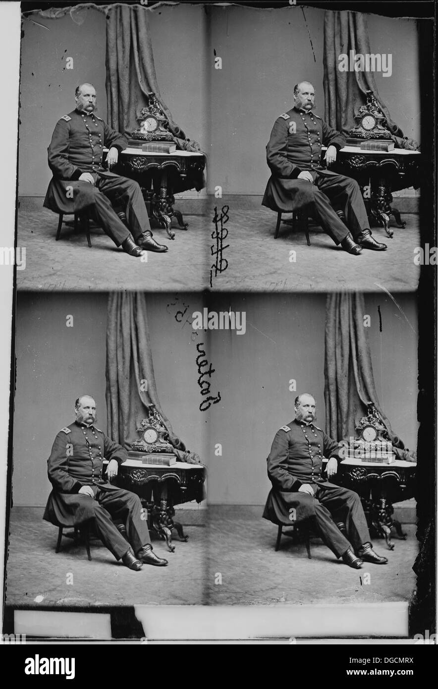 Ein Porträt von General John G. Foster aus der Zeit des Bürgerkriegs. Foster, ein Gewerkschaftsgeneral, wird in seiner Militäruniform dargestellt, die seinen Rang und seine Rolle im Konflikt repräsentiert. Das Foto zeigt die Ernsthaftigkeit seines Charakters und die historische Bedeutung seiner Führung während der Schlüsselschlachten im Bürgerkrieg. Stockfoto