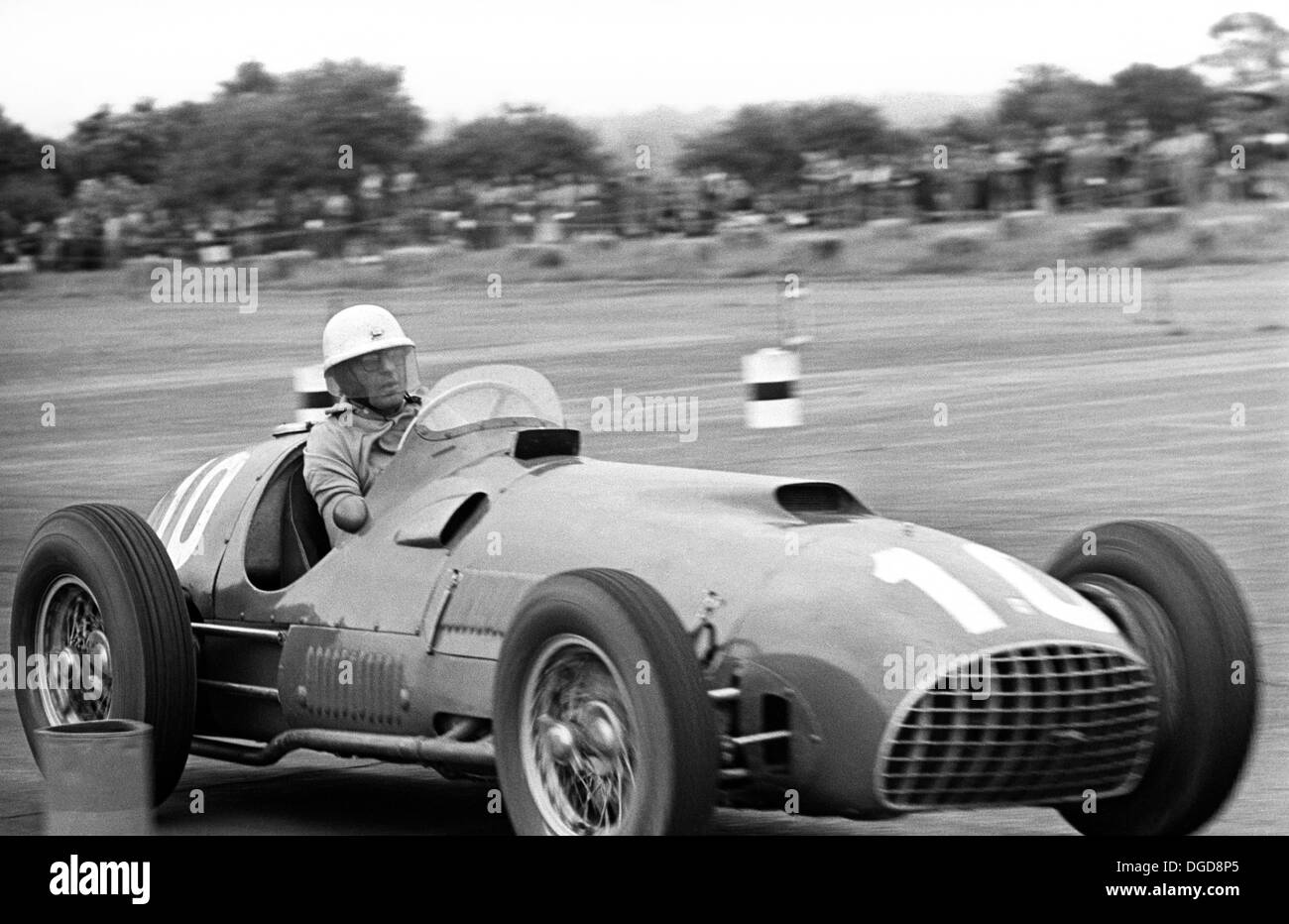 Veteran italienischen Gigi Villoresi in arbeitet Ferrari 375 finishing 3rd, British Grand Prix Silverstone, England, 14. Juli 1951. Stockfoto