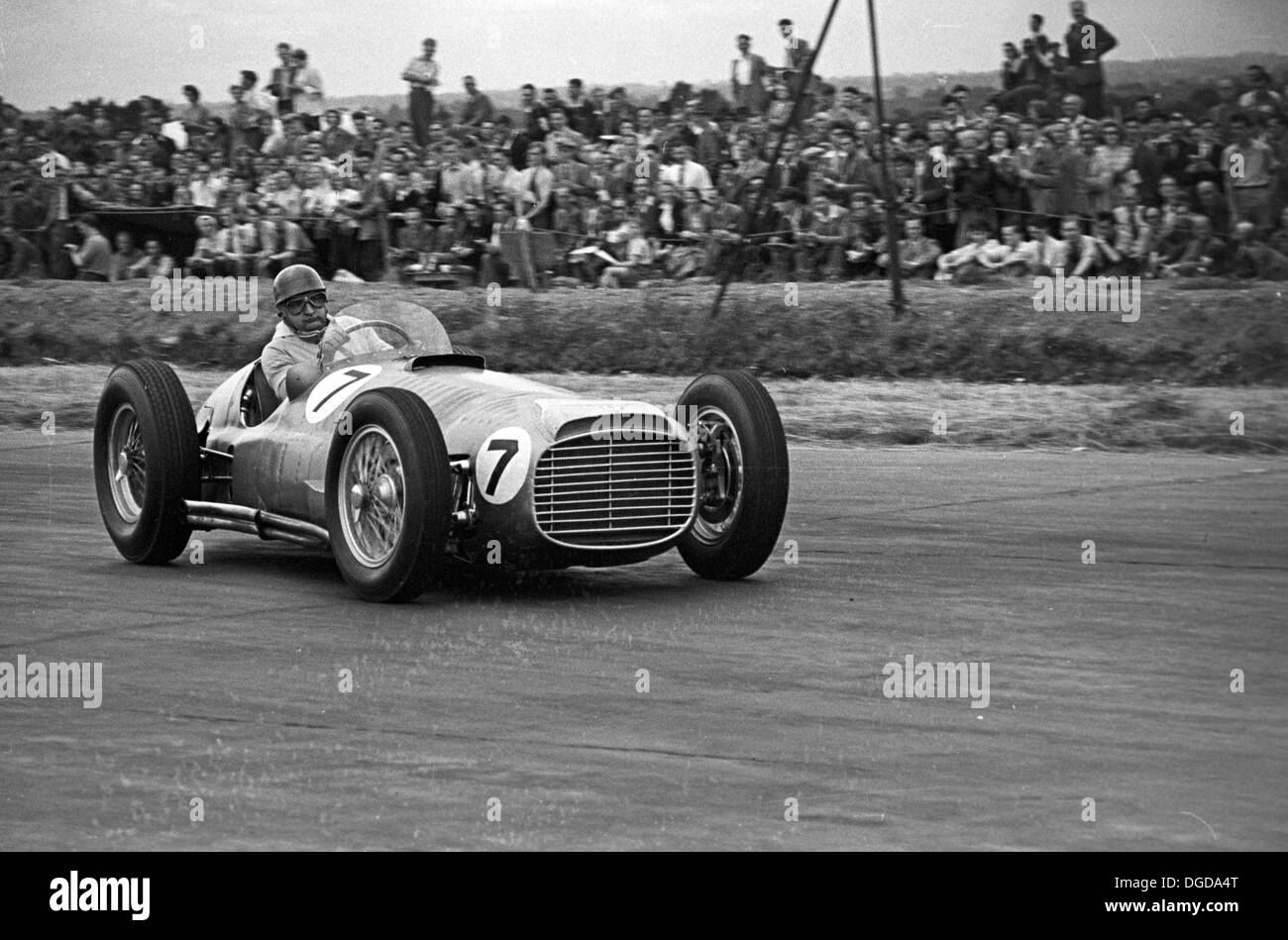 Argentinischen Fahrer Jose Froilan Gonzalez V16-Zylinder BRM P15, British Grand Prix Formel Libre Rennen, Silverstone, England 1952. Stockfoto