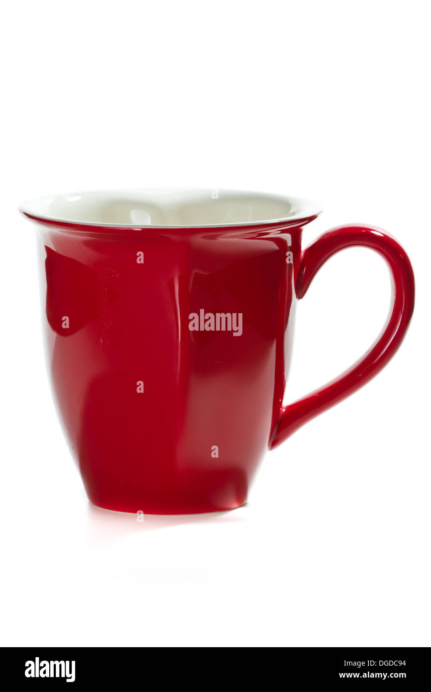 rote Kaffeetasse isoliert auf weißem Hintergrund Stockfoto