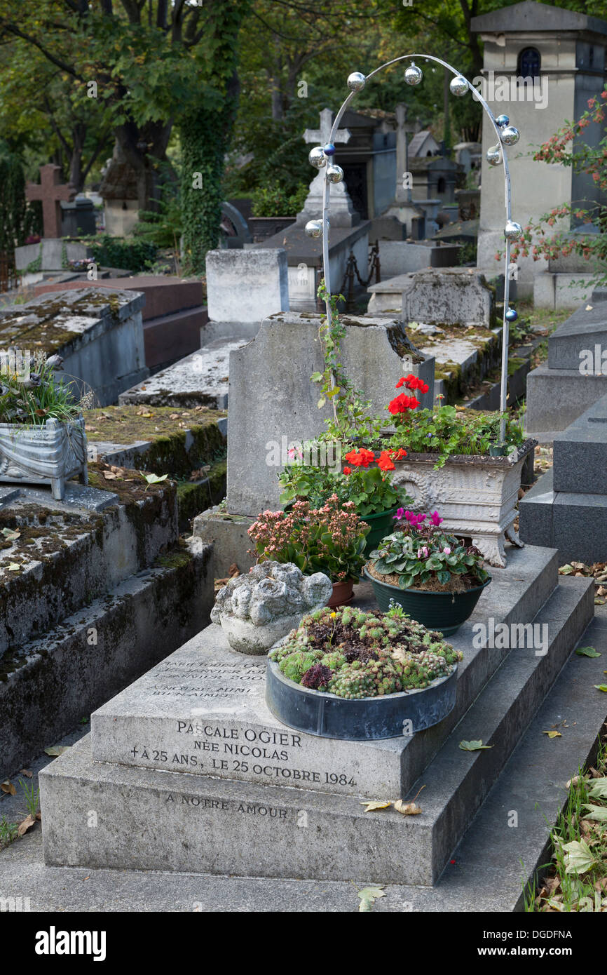 Grab der französischen Schauspielerin, Pascale Ogier (1958 – 1984), Friedhof Père Lachaise, Paris, Frankreich Stockfoto