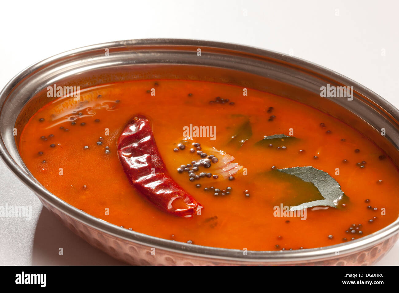 Sambar ist ein traditionelles South Indian Curry bestehend aus dal und Gemüse Stockfoto Sambar ist ein traditionelles South Indian Curry bestehend aus dal und Gemüse Stockfoto
