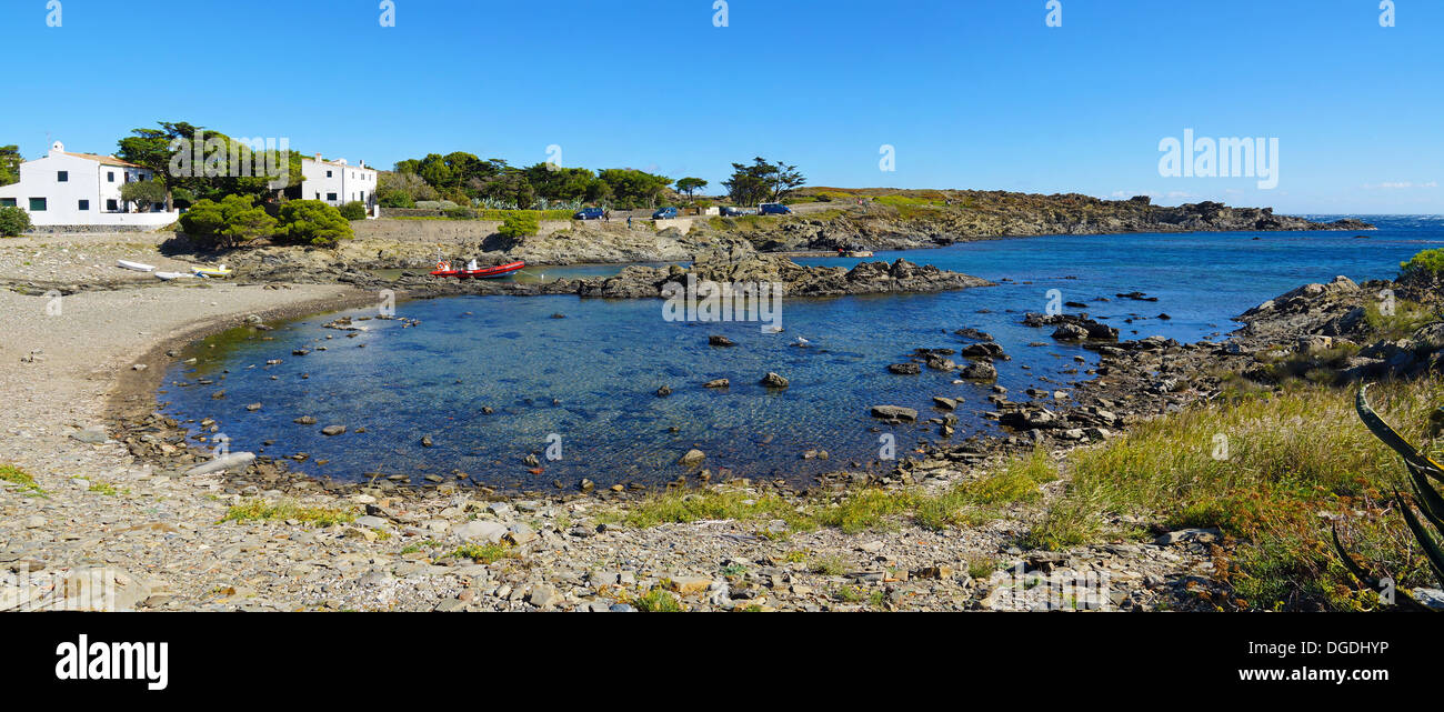 Mediterrane Bucht Panorama an der Costa Brava in der Nähe von Cadaques Dorf, Cap de Creus, Katalonien, Spanien Stockfoto