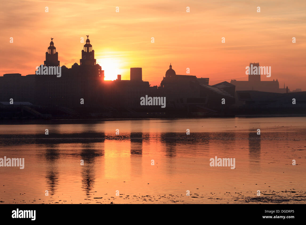 Leber Gebäude Liverpool Skyline Sonnenaufgang Stockfoto