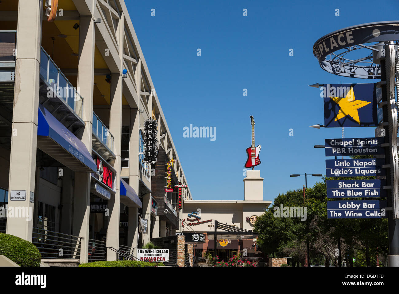 Geschäfte und Hard Rock Cafe in Bayou Place Houston Texas USA Stockfoto