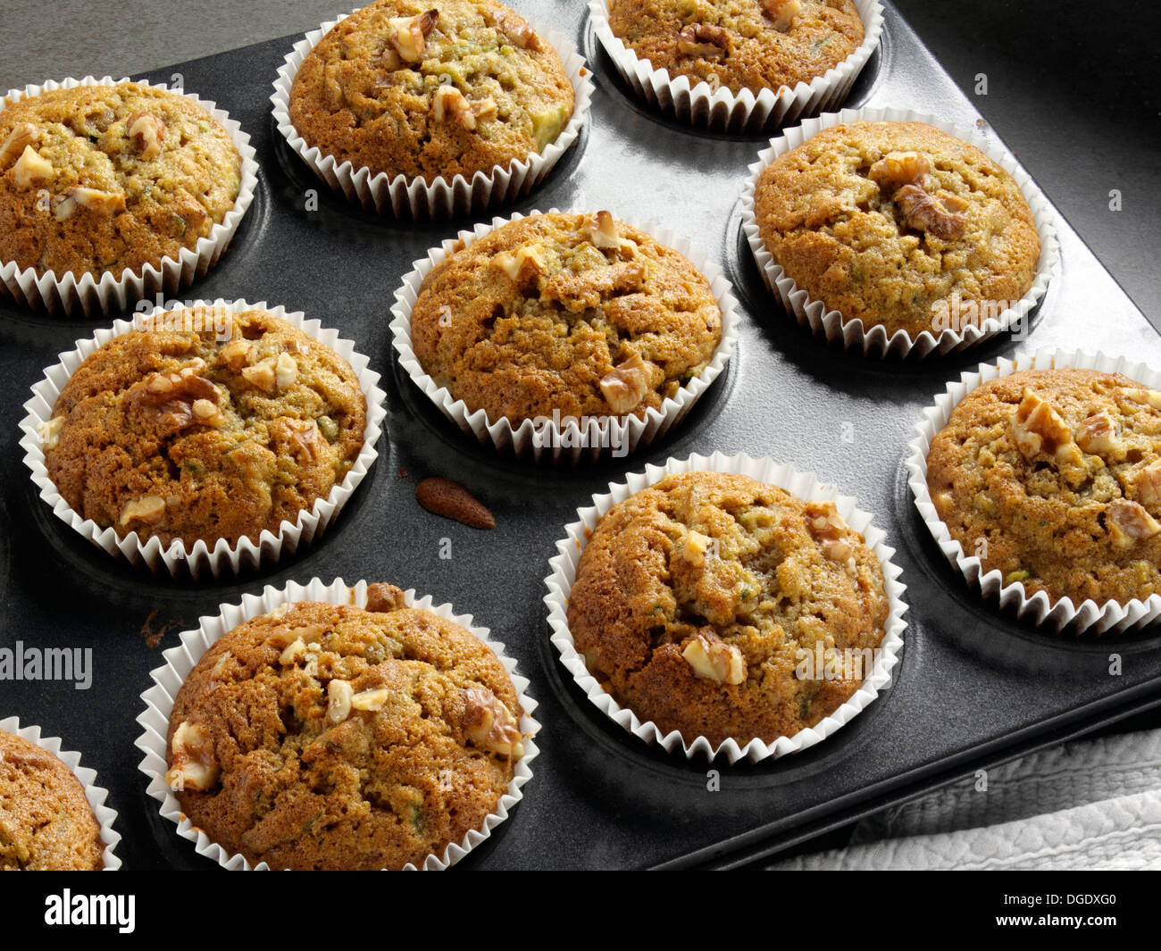Avocado-Zucchini-muffins Stockfoto