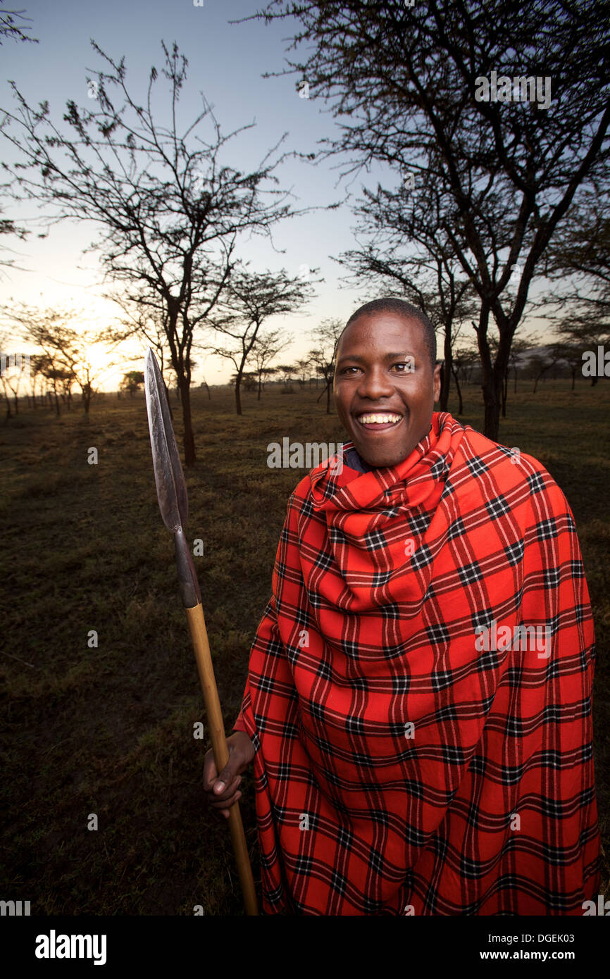 Junge Maasai Mann lächelnd, Mara-Region, Kenia Stockfoto