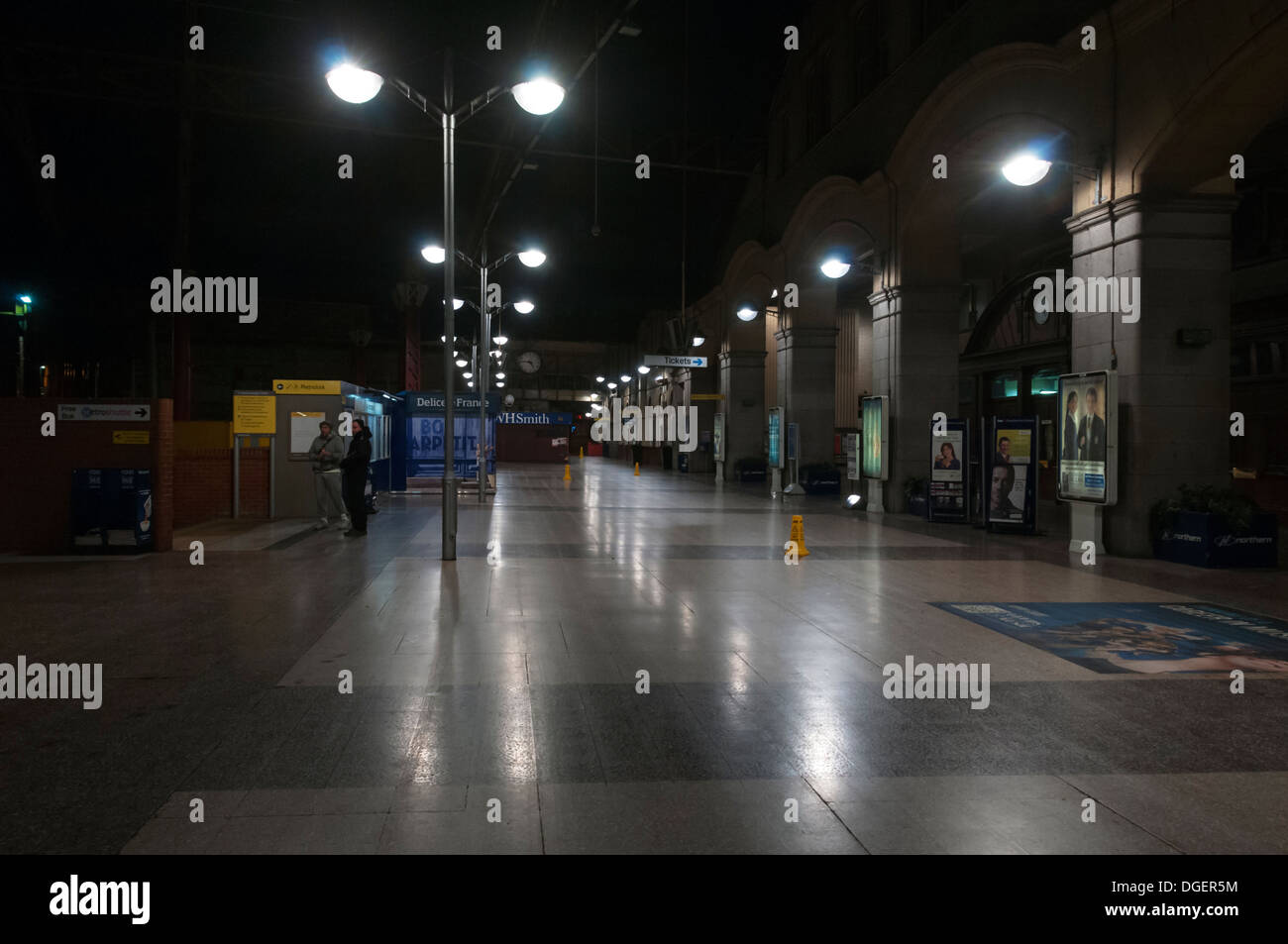 Eine verlassene Victoria Station in den frühen Stunden des Morgens, Manchester, England, UK Stockfoto