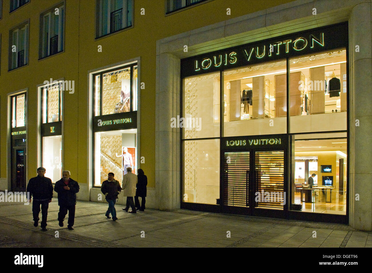 Deutschland, Bayern, München, Louis Vuitton-Geschäft Stockfotografie - Alamy