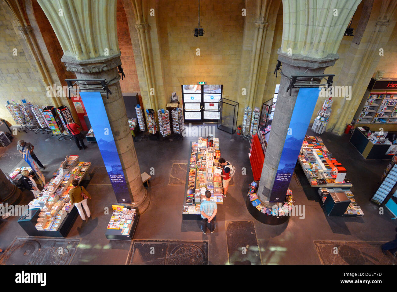 Maastricht Selexyz Dominicanen Buchhandlung befindet sich im Inneren des überflüssigen historischen gotischen Kirchengebäudes aus dem 13. Jahrhundert in Limburg, Niederlande Europa Stockfoto