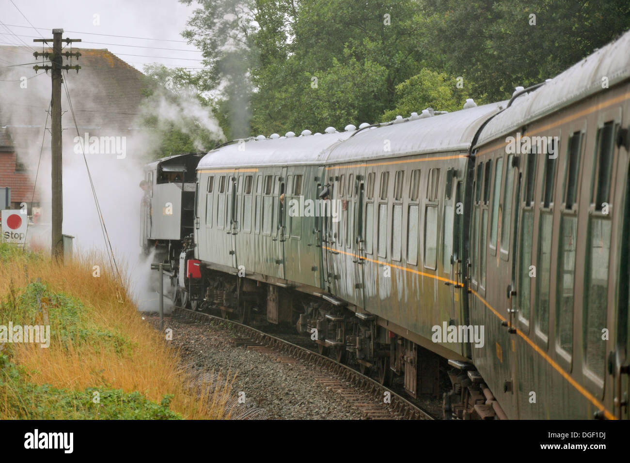 Am Bahnübergang - Kent & East Sussex Railway Stockfoto