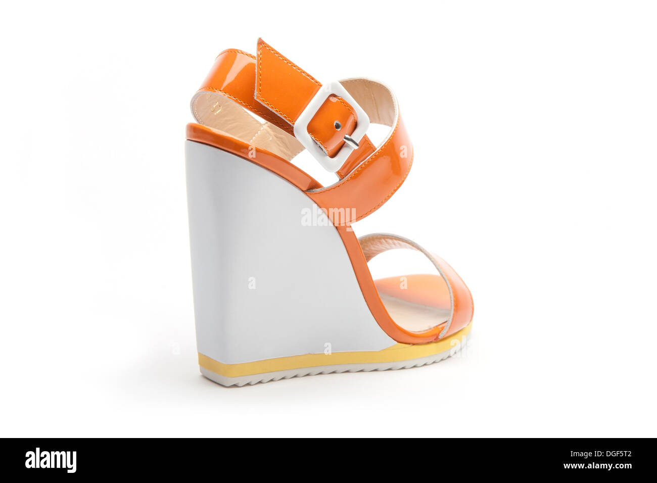 Weiß und Orange high Heel Keil Schuhe Stockfoto