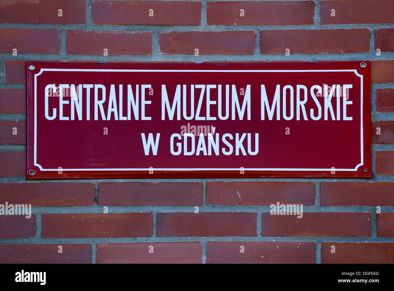 Zeichen des National Maritime Museum auf der Speicherinsel an der Mottlau in Danzig - Centralne Muzeum Morskie. Stockfoto