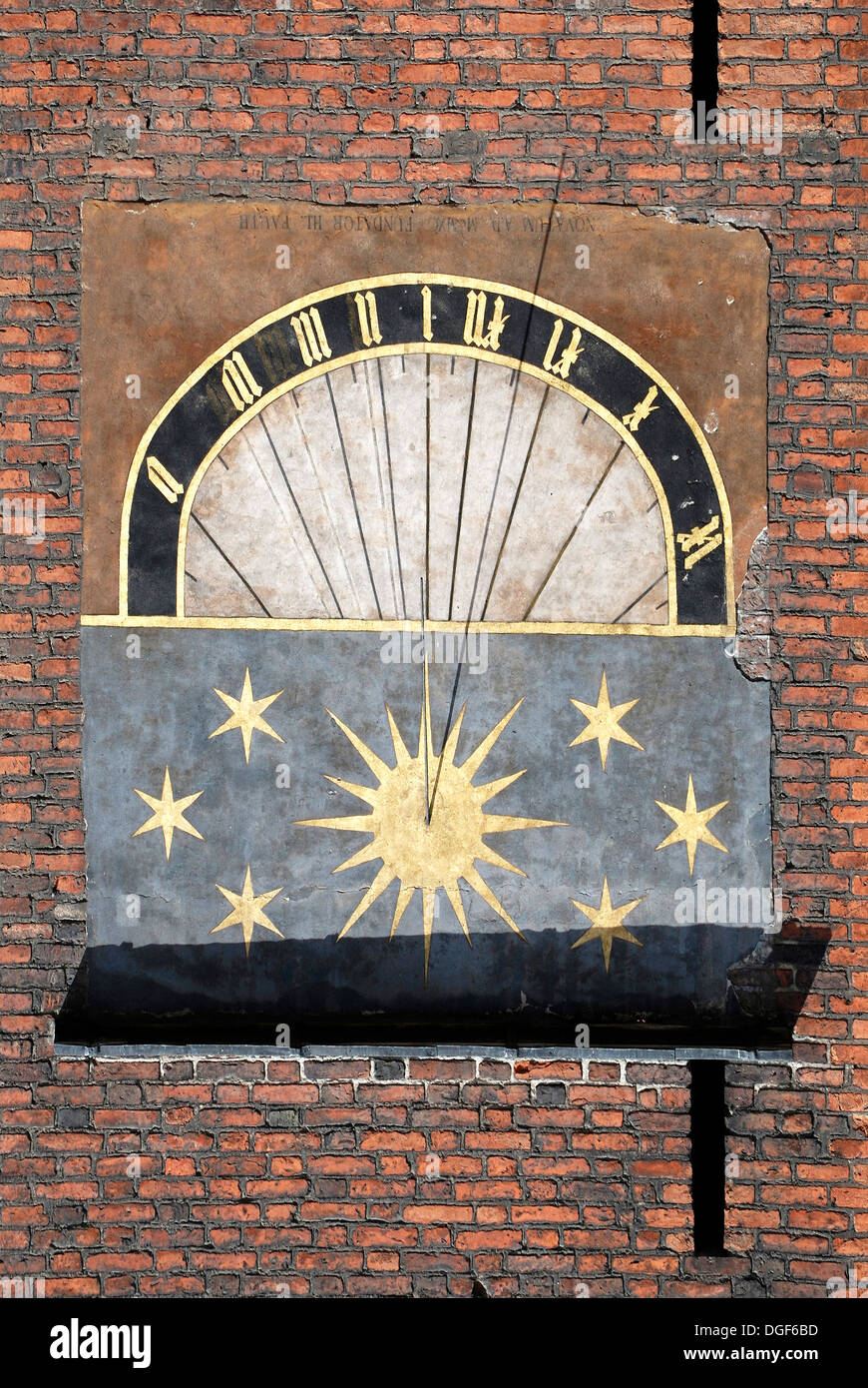Astronomische Uhr in der St. Marienkirche von Danzig. Stockfoto