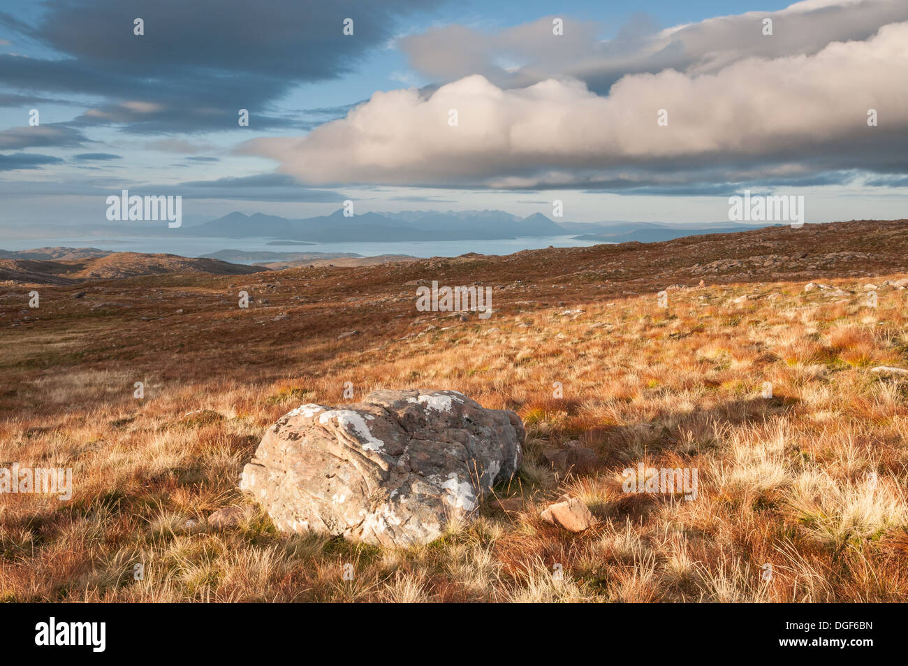 Blick auf Isle Of Skye aus Carn Glas, Gipfel des Bealach Na Ba übergeben, Schottisches Hochland, Schottland Stockfoto