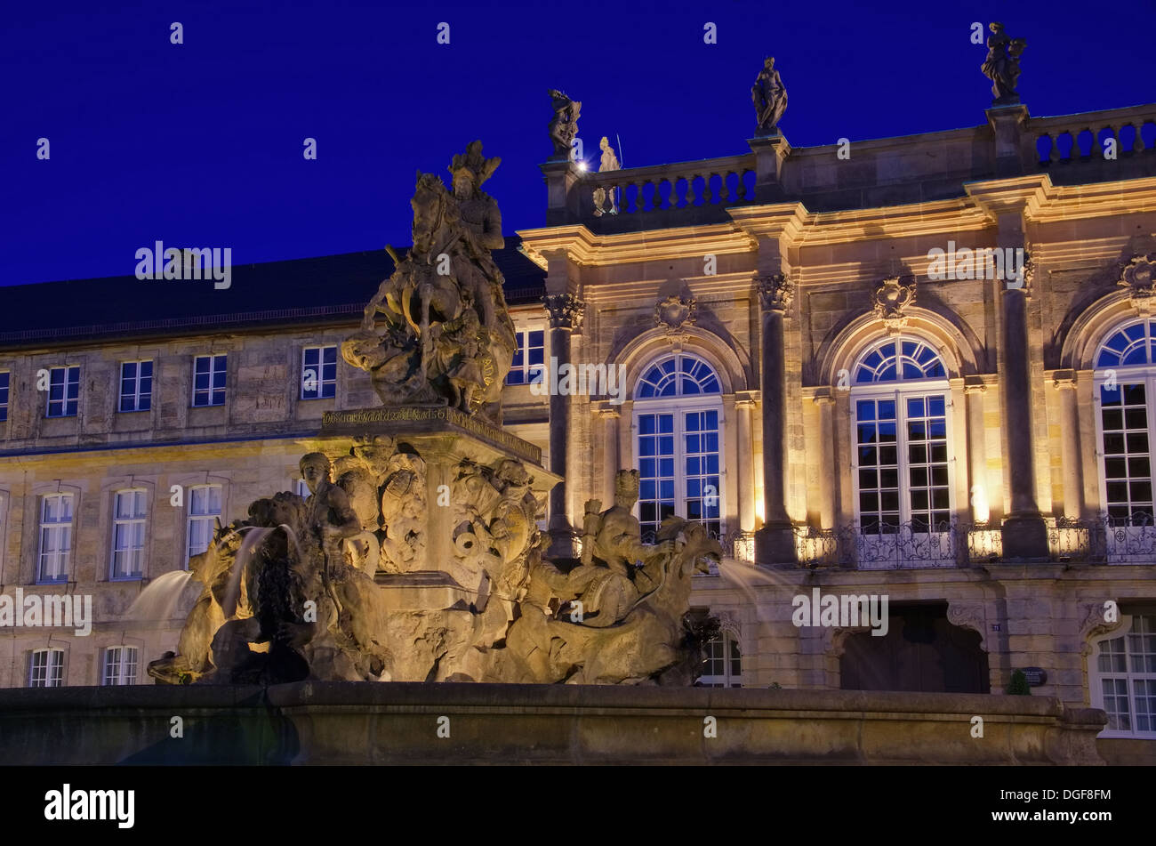 Bayreuth Neues Schloss Nacht - Bayreuth New Palace bei Nacht 01 Stockfoto