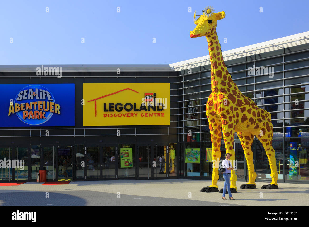 D Oberhausen Ruhrgebiet Niederrhein Rheinland Nordrhein Westfalen Nrw D Oberhausen Neue Mitte Centro Park Legoland Discovery Centre Giraffe Gemacht Von Legos Stockfotografie Alamy