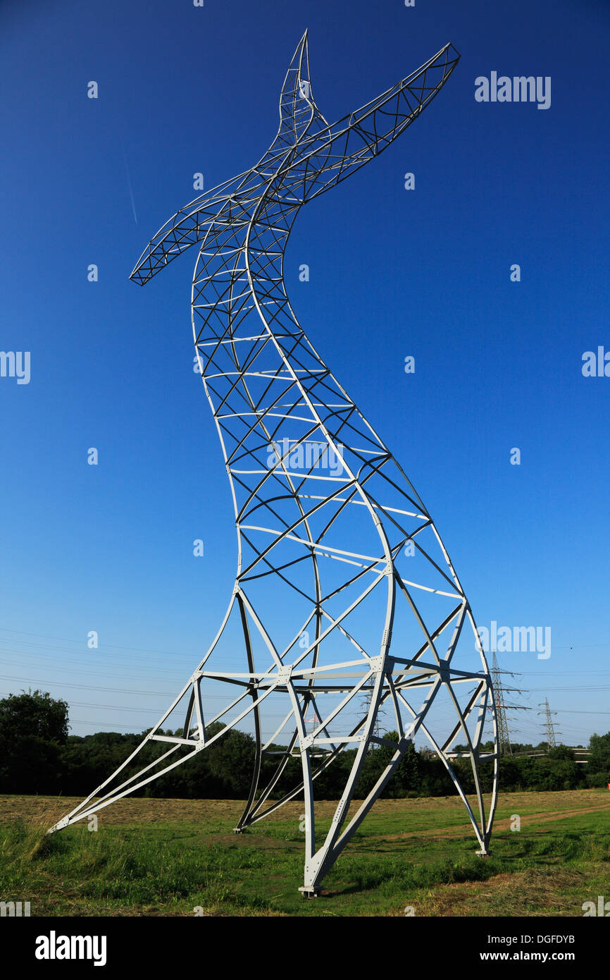 Der Tanzende Strommast "Zauberlehrling" von "Inges Idee" Bei der Ausstellung Emscherkunst Im Emscher Landschaftspark Bei Haus Ripshorst, Oberhausen, R Stockfoto