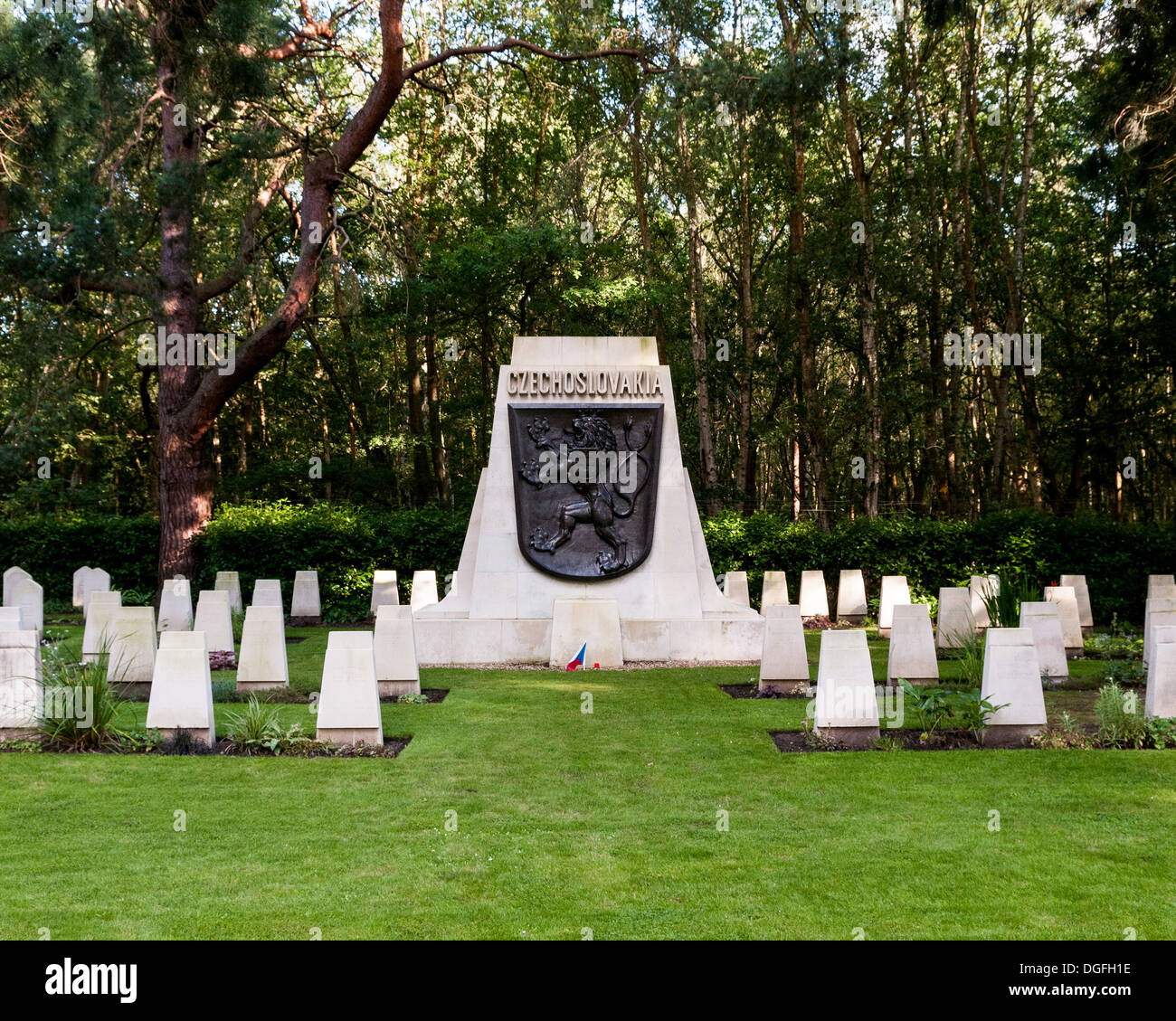 Brookwood Militärfriedhof und Gedenkstätten, Brookwood, Vereinigtes Königreich. Architekt: unbekannt, 2013. Tschechoslowakei-Denkmal. Stockfoto