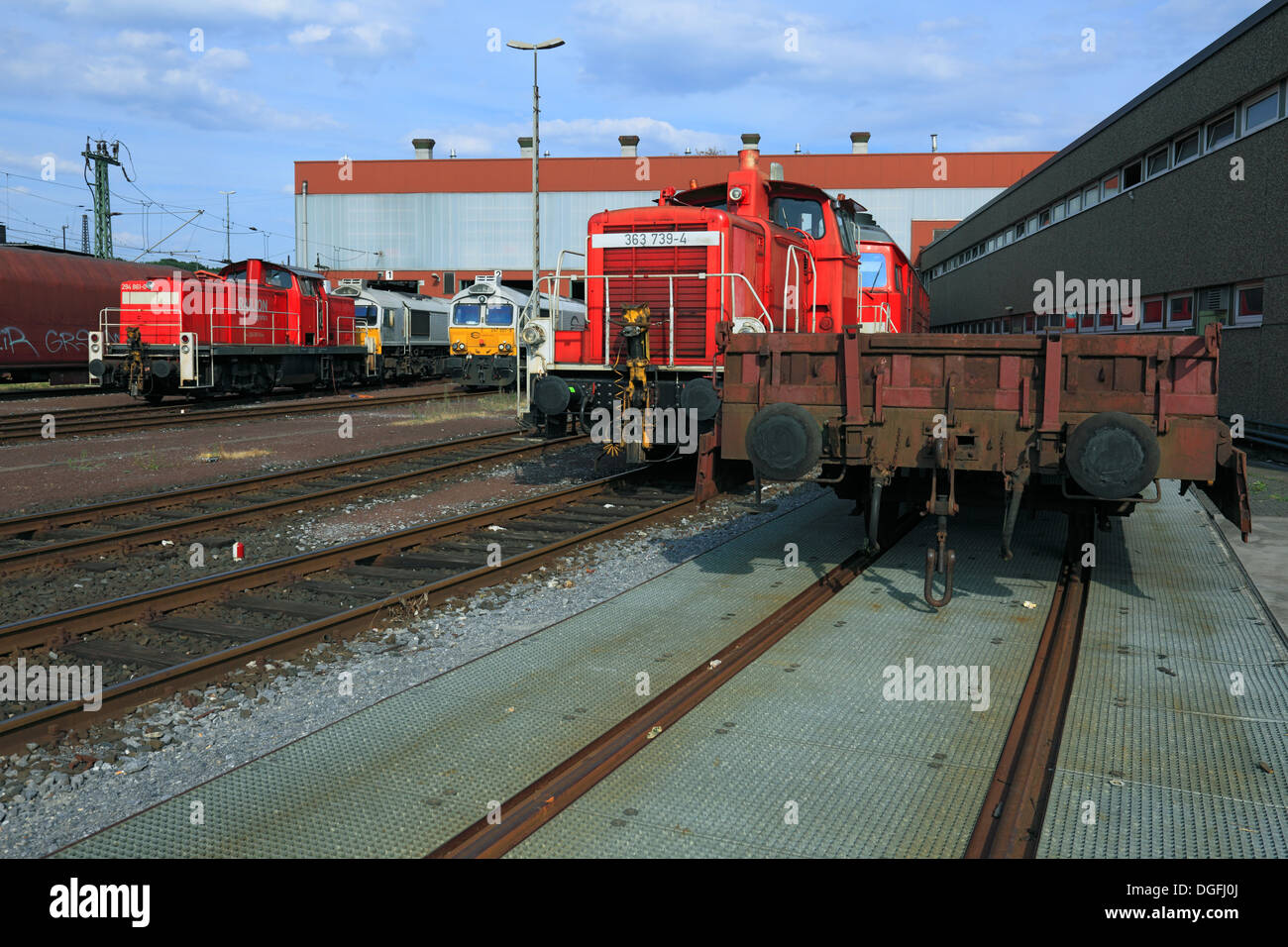 D-Oberhausen, D-Oberhausen-Osterfeld, Niederrhein, Ruhrgebiet, Rheinland, Nordrhein Westfalen, NRW, Deutsche Bundesbahn, Osterfeld Süd-Bahnhof, Bahnhof Hof, Lokomotiven, Eisenbahnwaggons Stockfoto