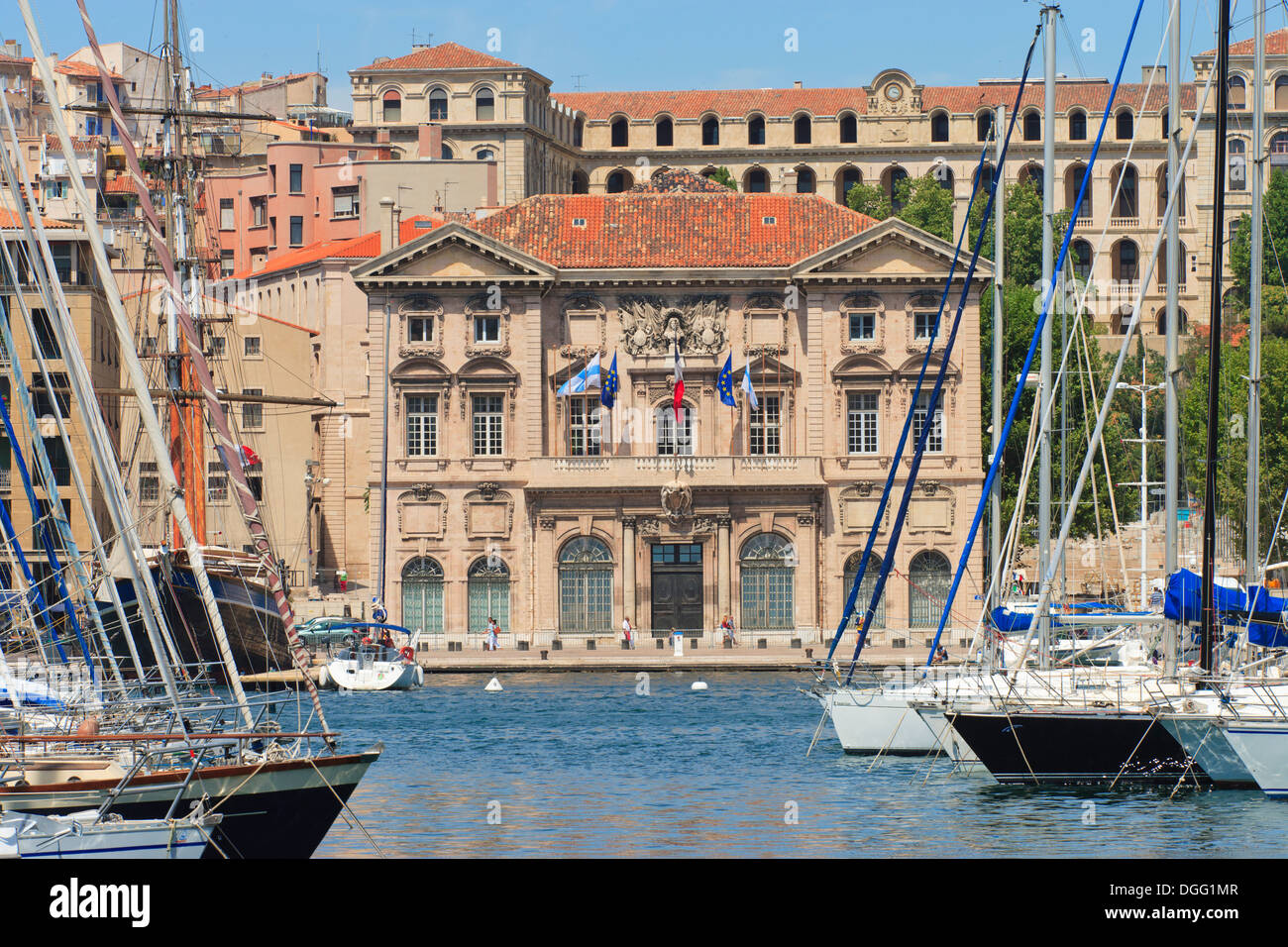 Marseille - Rathaus, gesehen vom alten Hafen Stockfoto