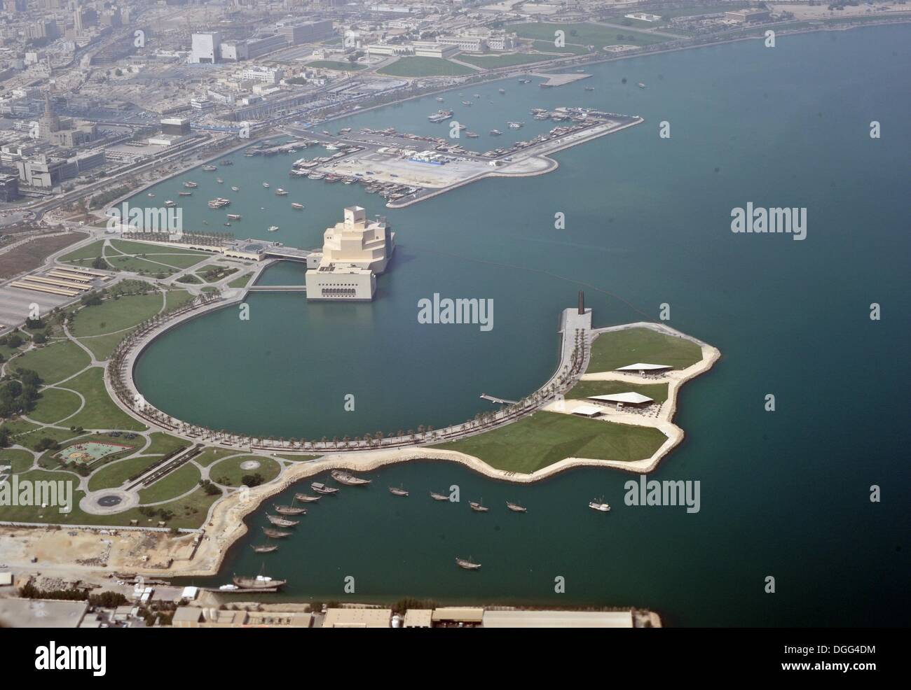 Doha, Katar. 29. August 2013. Luftbild der MIA-Park, der zum Museum für islamische Kunst in Doha, Katar, 29. August 2013 gehört. Foto: Britta Pedersen/Dpa/Alamy Live News Stockfoto