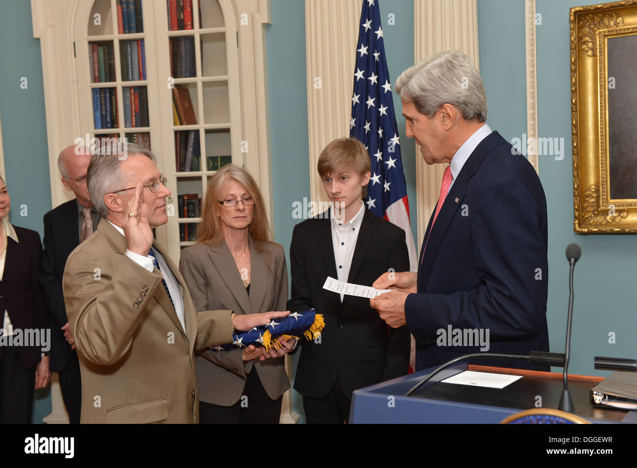 Secretary Kerry Hosts eine Vereidigung für Botschafter McCulley Stockfoto