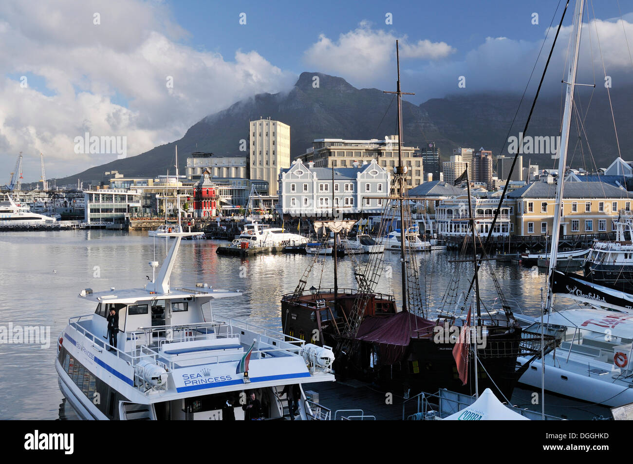 Blick von der Waterkant Bezirk, V & A Waterfront, Cape Town, Südafrika, Afrika Stockfoto